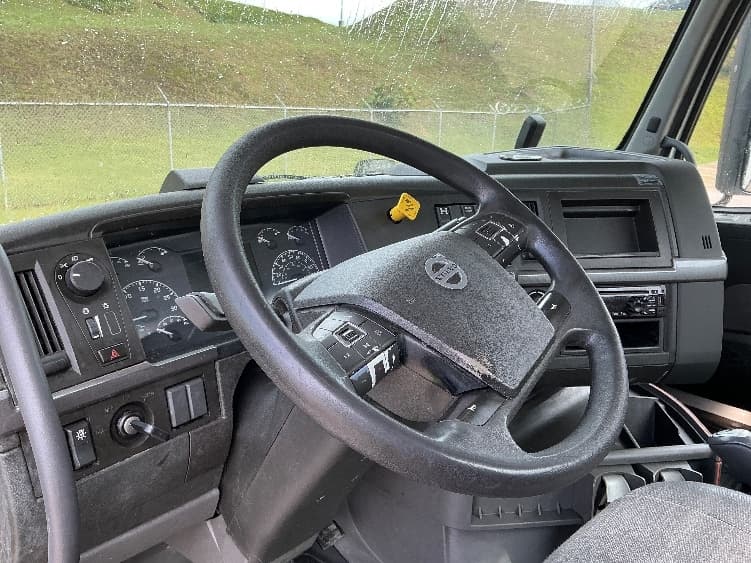 2020 Volvo VNL 300 — photo 10