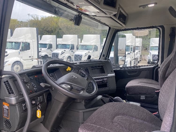 2020 Volvo — photo 10