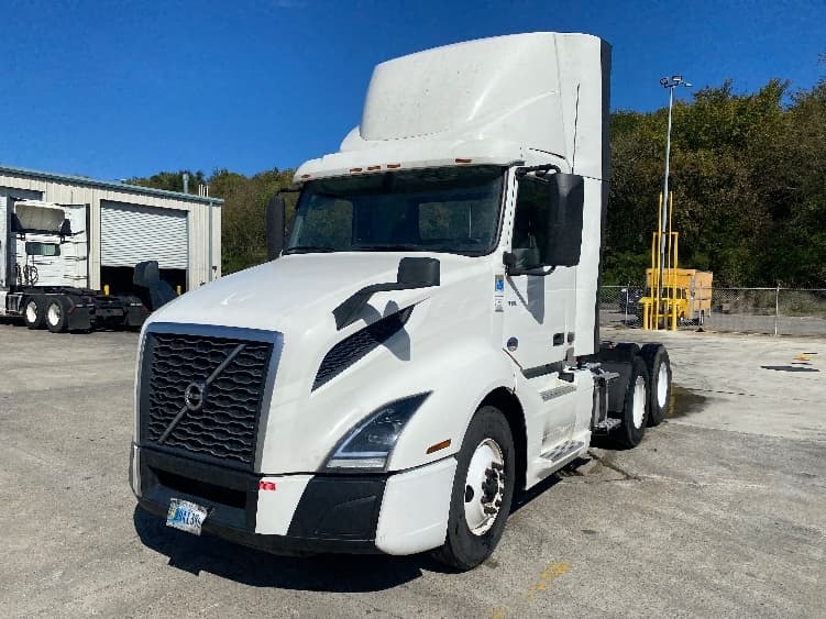2020 Volvo VNL 300 — photo 3
