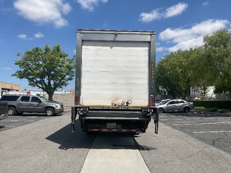 2020 Freightliner M2 106 — photo 7