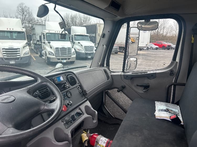 2020 Freightliner M2 112 — photo 10