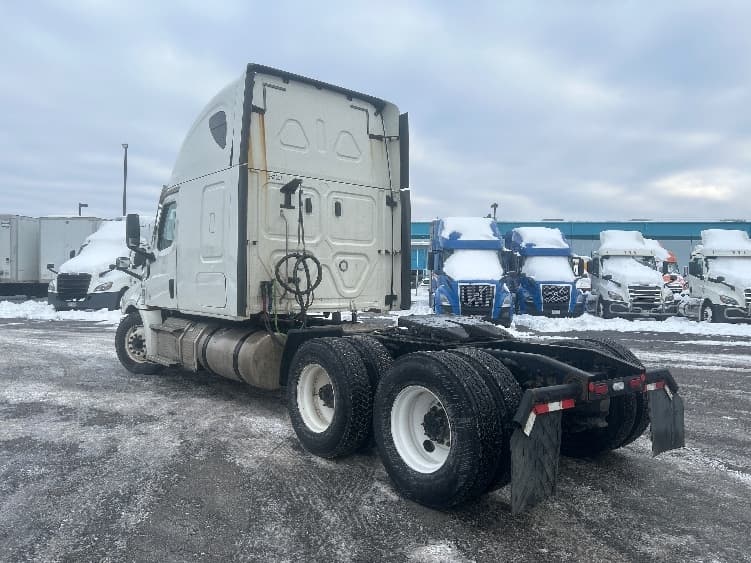 2020 Freightliner Cascadia — photo 5