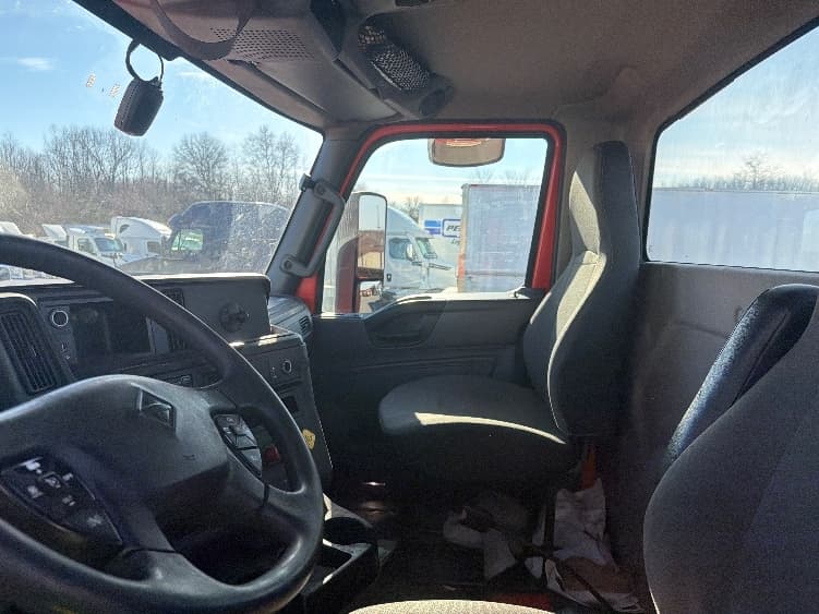 2021 International LT — photo 10