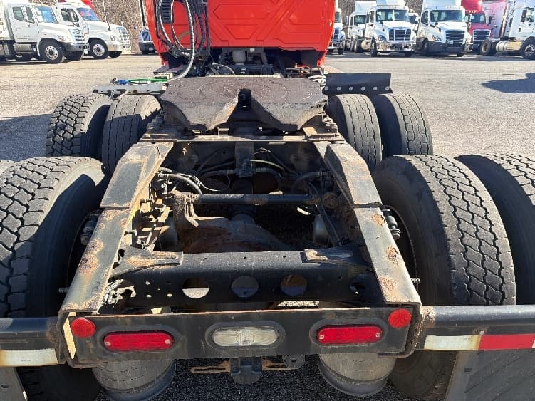 2021 International LT — photo 6