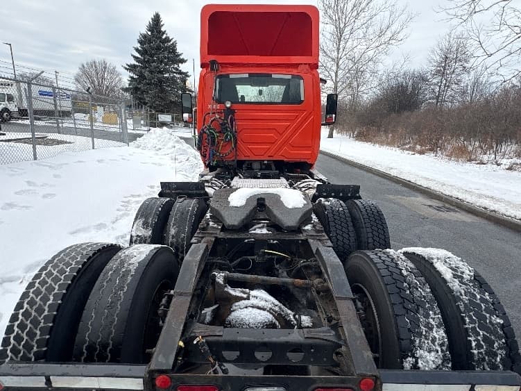 2021 International LT — photo 6