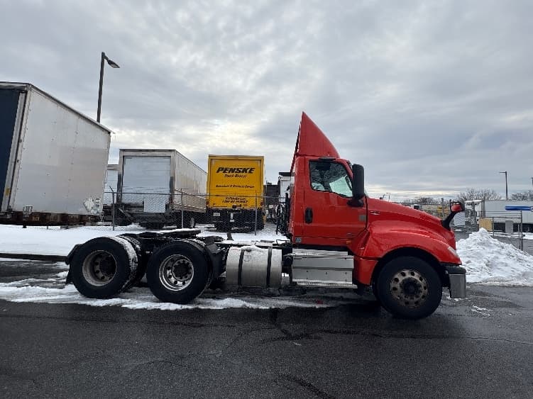 2021 International LT — photo 8