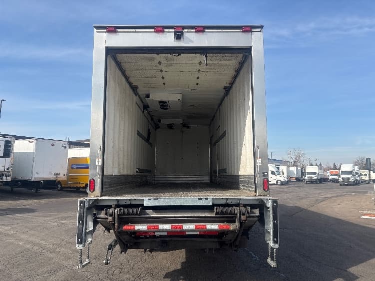 2020 Freightliner M2 112 — photo 8