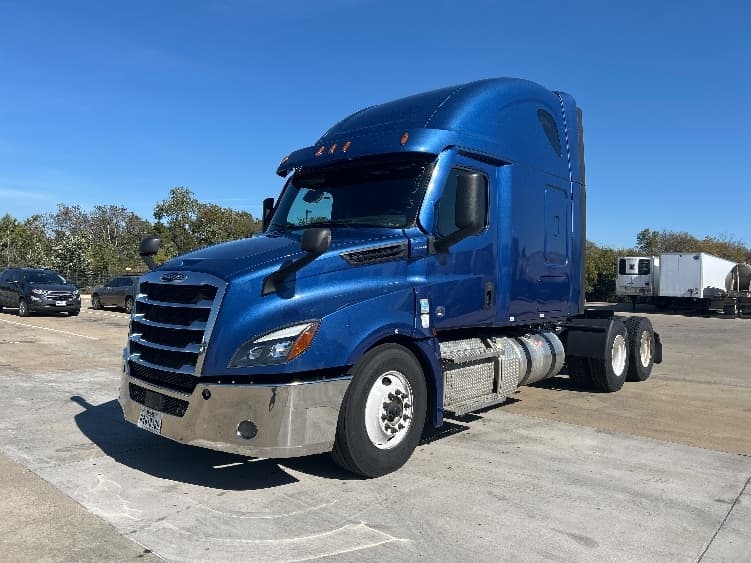 2020 Freightliner Cascadia — photo 3