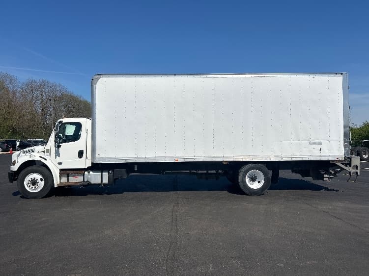 2020 Freightliner M2 106 — photo 4