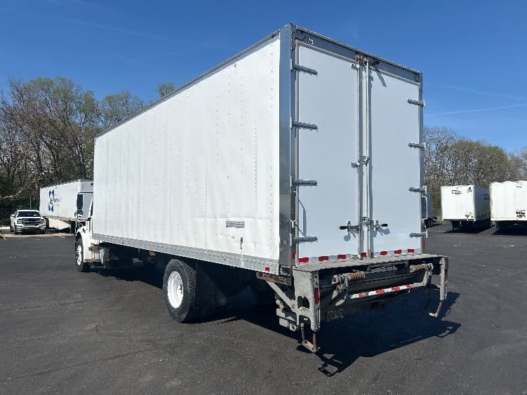 2020 Freightliner M2 106 — photo 6