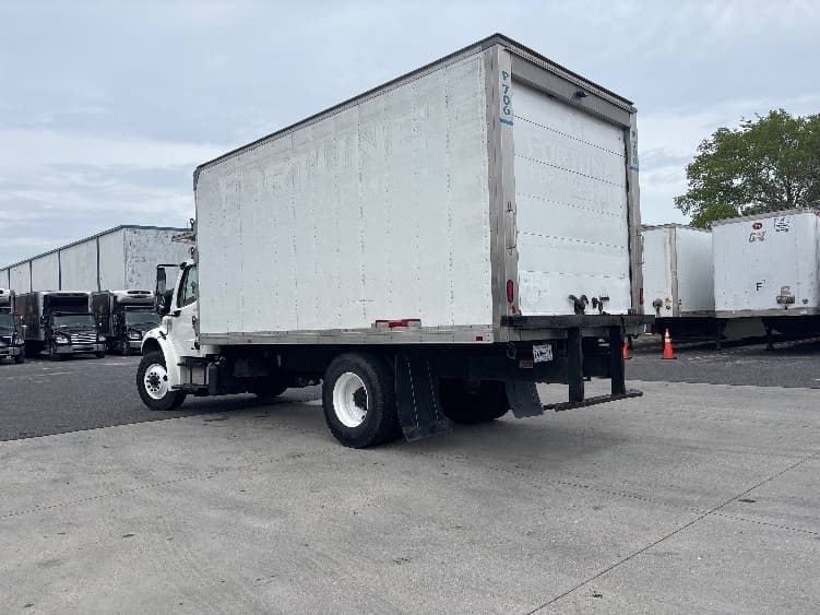 2020 Freightliner M2 106 — photo 6