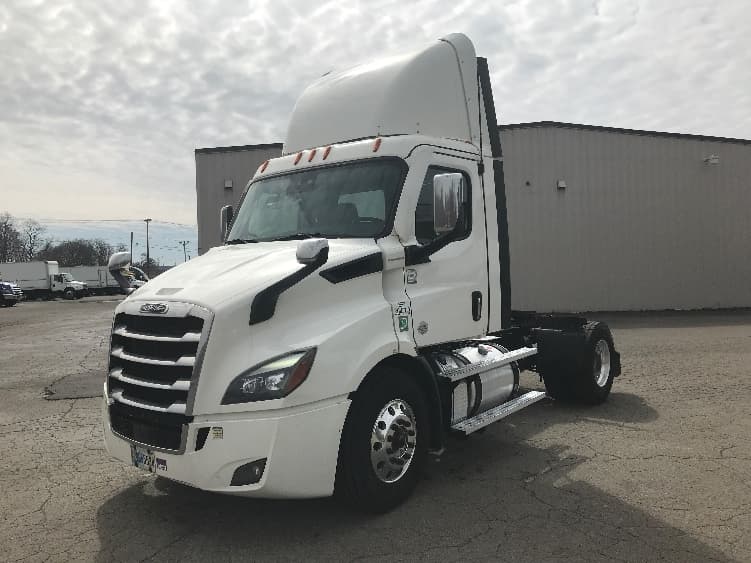 2021 Freightliner Cascadia — photo 3