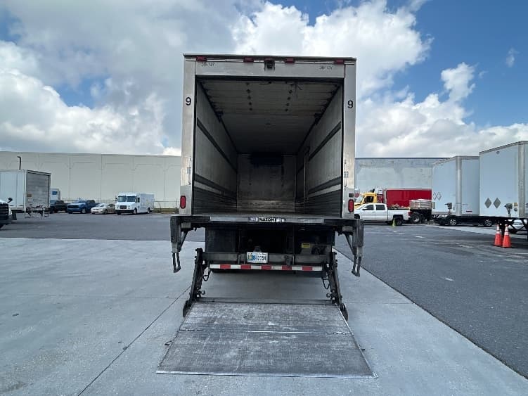 2020 Freightliner M2 106 — photo 9