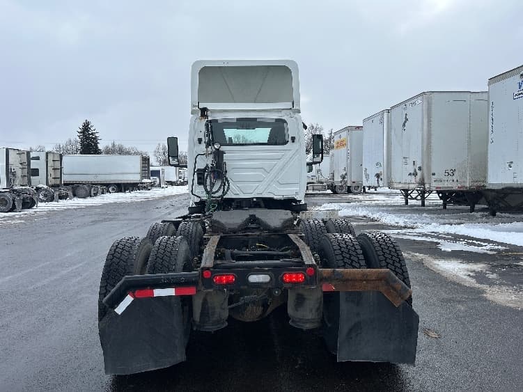 2020 International LT — photo 6