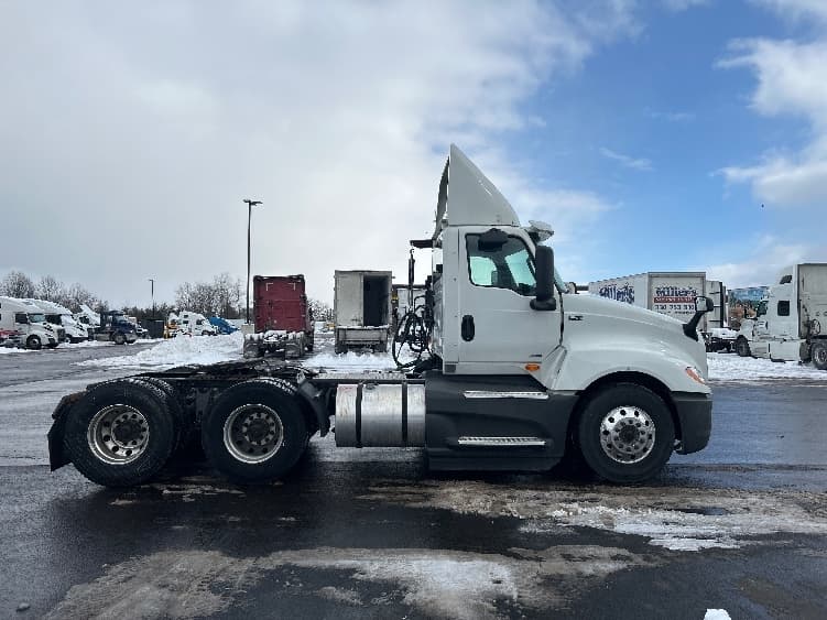 2020 International LT — photo 8