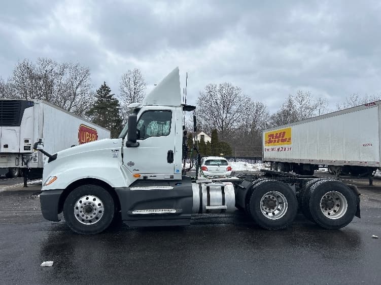 2020 International LT — photo 4