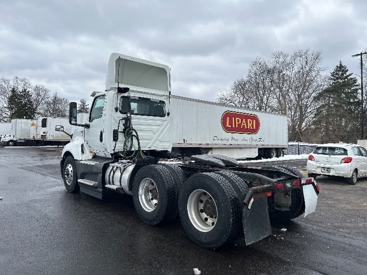 2020 International LT — photo 5