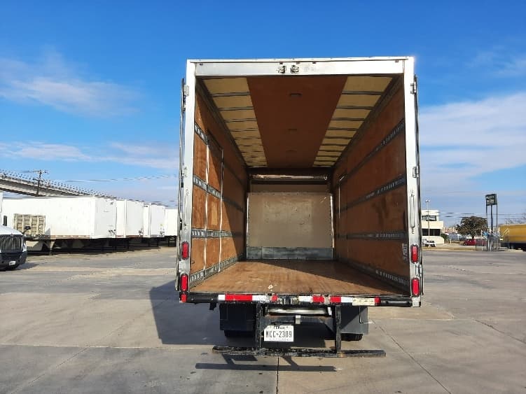 2020 Isuzu NRR — photo 8