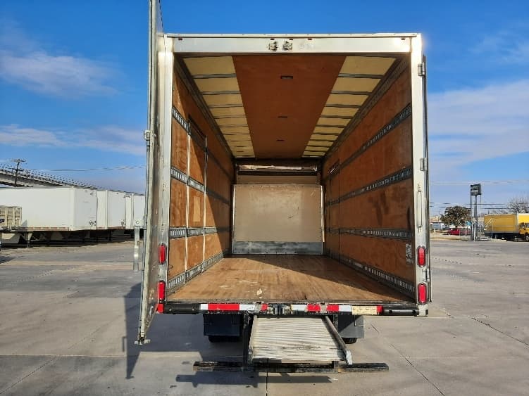 2020 Isuzu NRR — photo 9