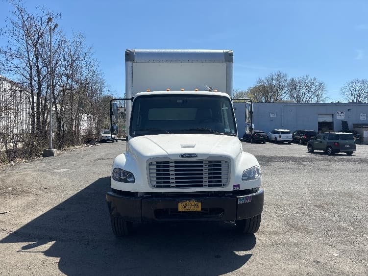 2020 Freightliner M2 106 — photo 2