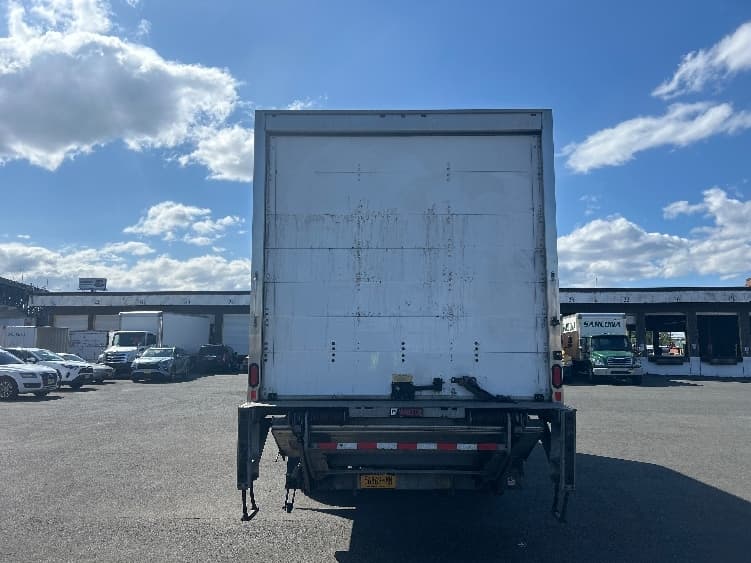 2020 Freightliner M2 106 — photo 7