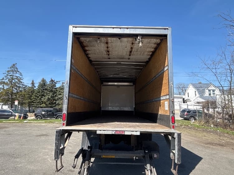 2020 Freightliner M2 106 — photo 8