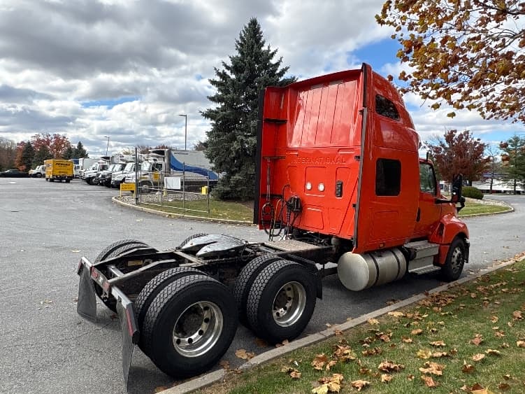 2021 International LT — photo 7