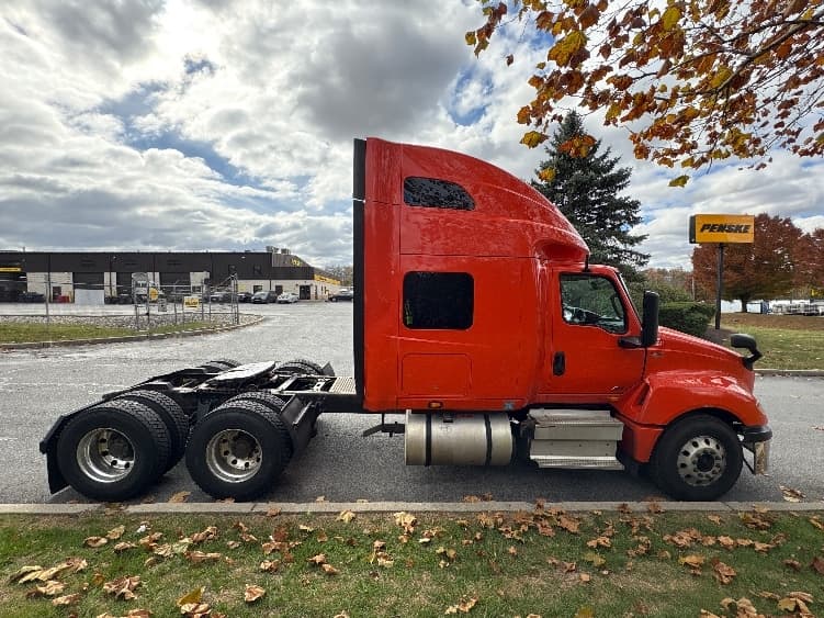 2021 International LT — photo 8