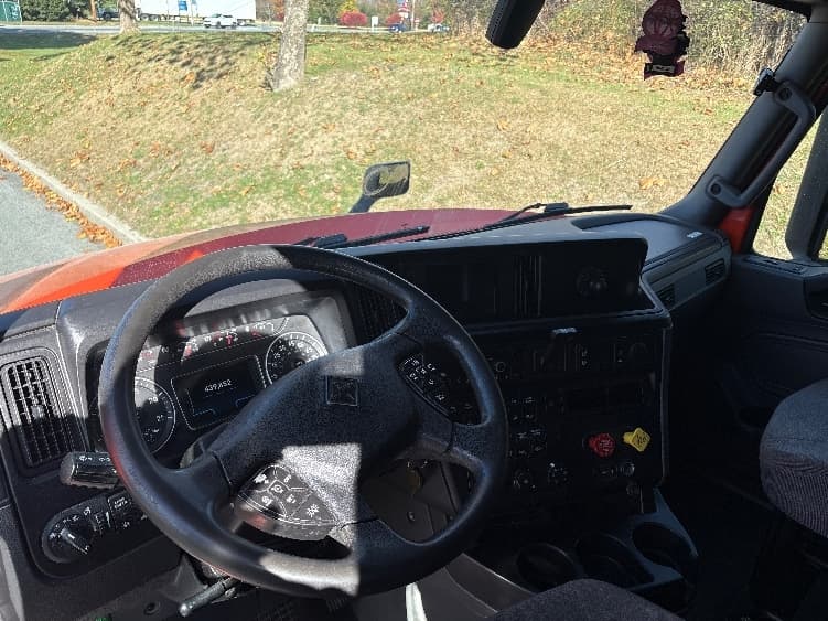 2021 International LT — photo 10