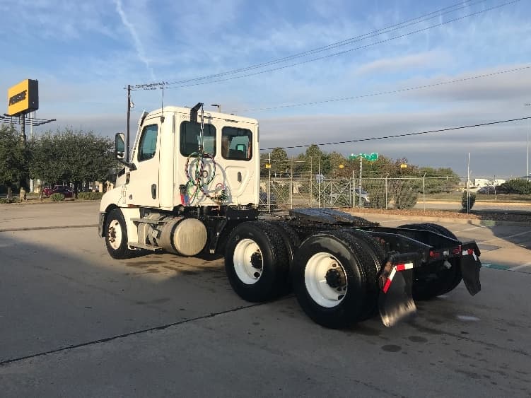 2020 Freightliner Cascadia — photo 5