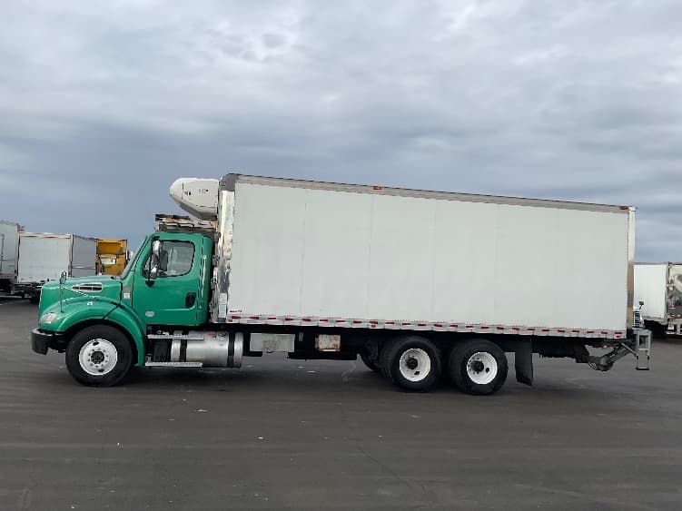 2020 Freightliner M2 112 — photo 4