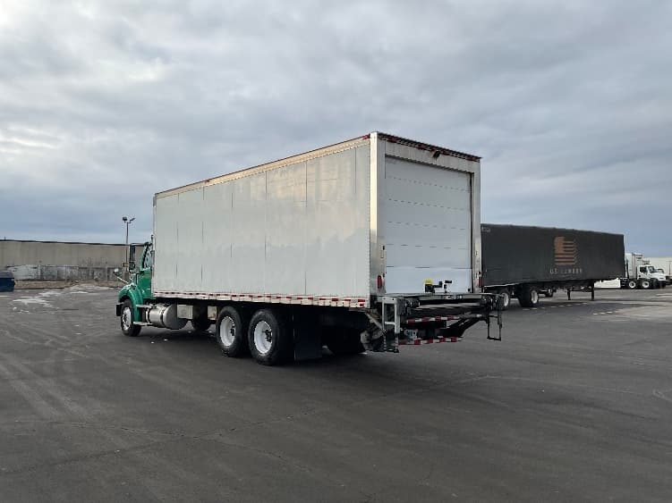 2020 Freightliner M2 112 — photo 6