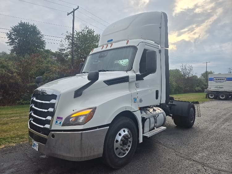 2020 Freightliner Cascadia — photo 3