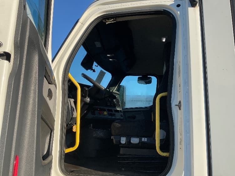 2020 Freightliner — photo 9