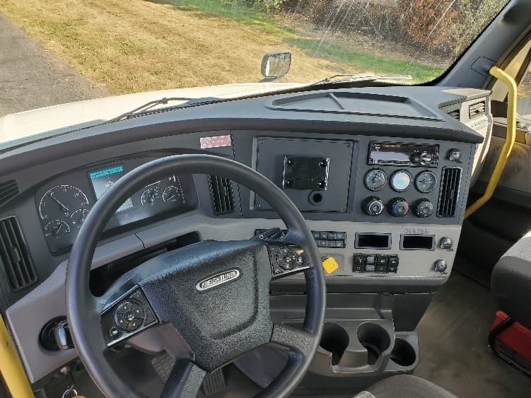 2020 Freightliner — photo 10