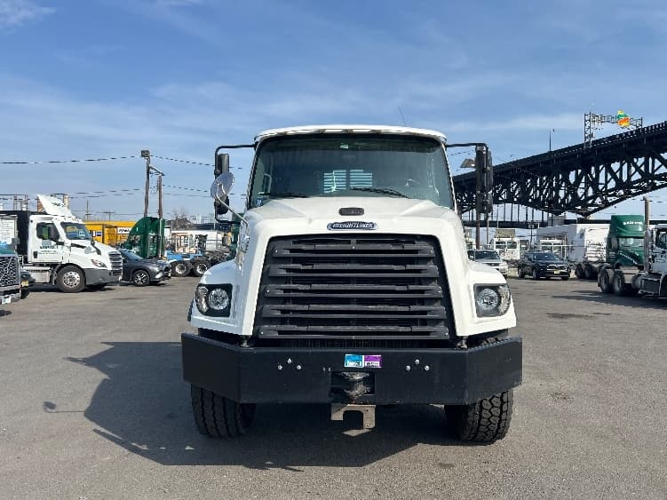 2020 Freightliner 114SD — photo 2