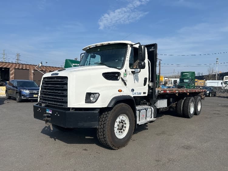 2020 Freightliner 114SD — photo 3