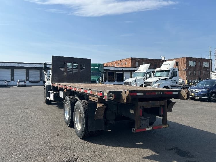 2020 Freightliner 114SD — photo 6