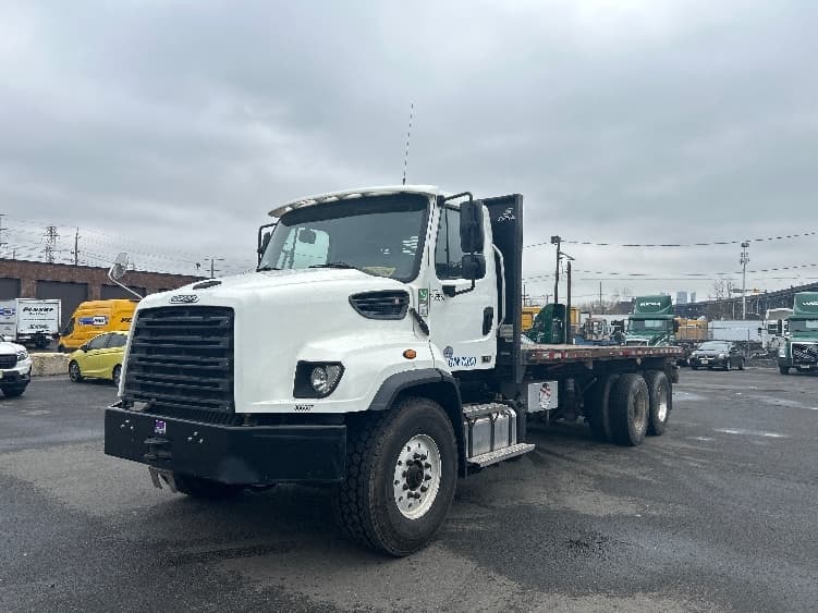 2020 Freightliner 114SD — photo 3