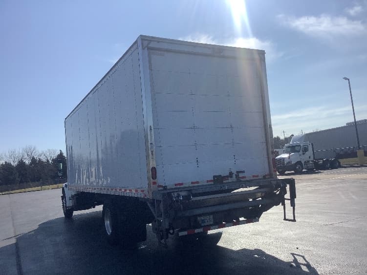 2020 Freightliner M2 106 — photo 6