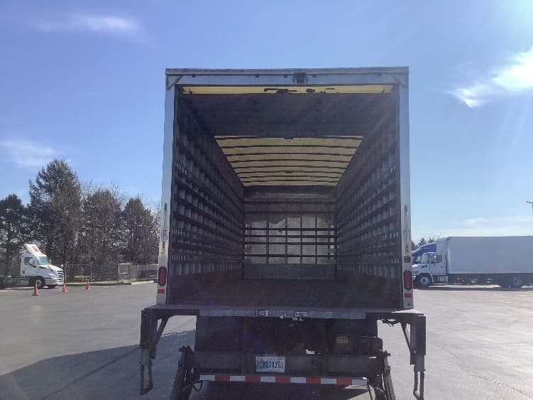 2020 Freightliner M2 106 — photo 8