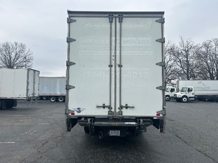 2020 Freightliner M2 106 — photo 7