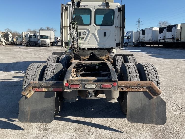 2020 Freightliner Cascadia — photo 5