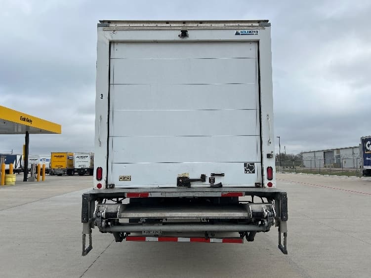 2020 Freightliner M2 106 — photo 7