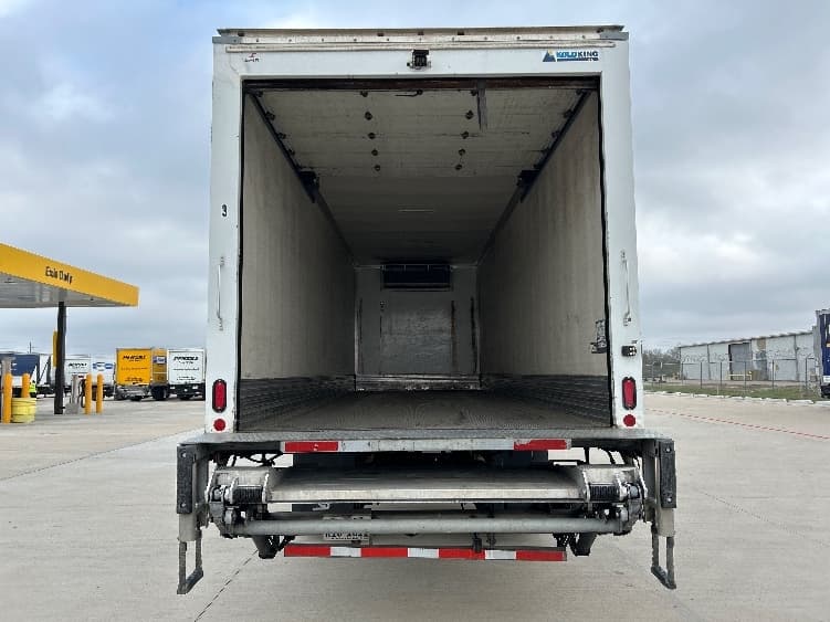 2020 Freightliner M2 106 — photo 8