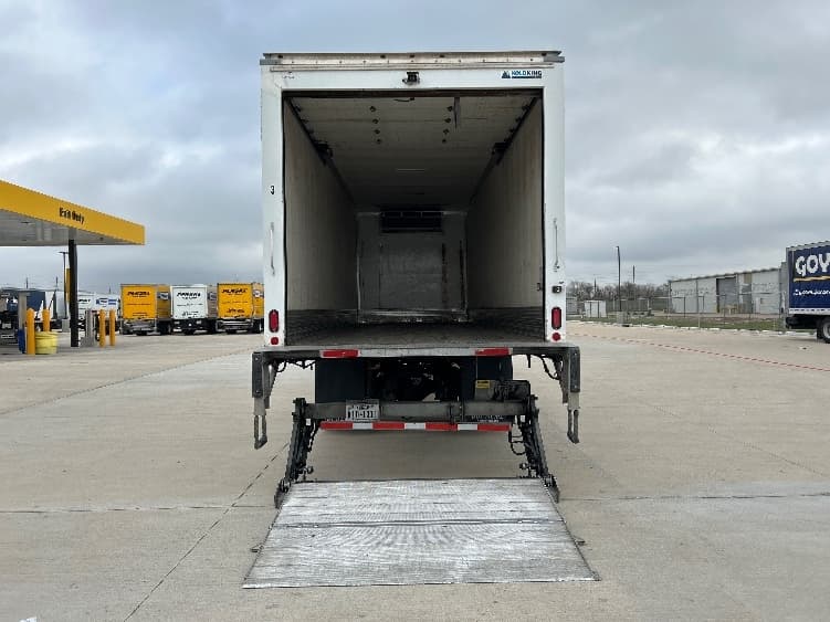 2020 Freightliner M2 106 — photo 9