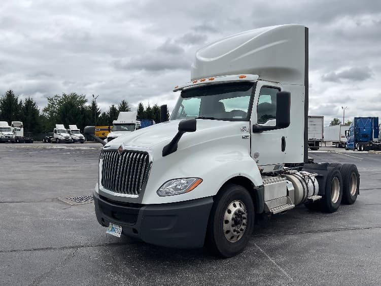 2020 International LT — photo 3