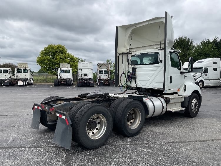 2020 International LT — photo 7