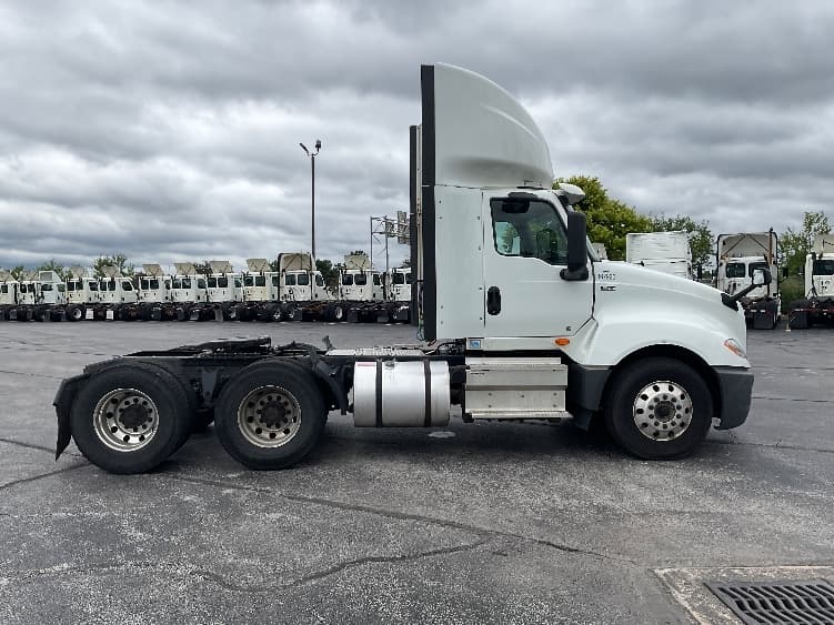 2020 International LT — photo 8