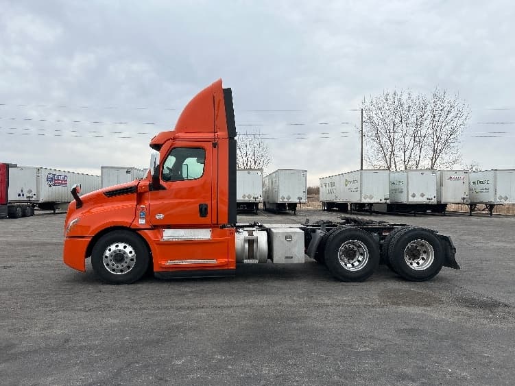 2020 Freightliner Cascadia — photo 4